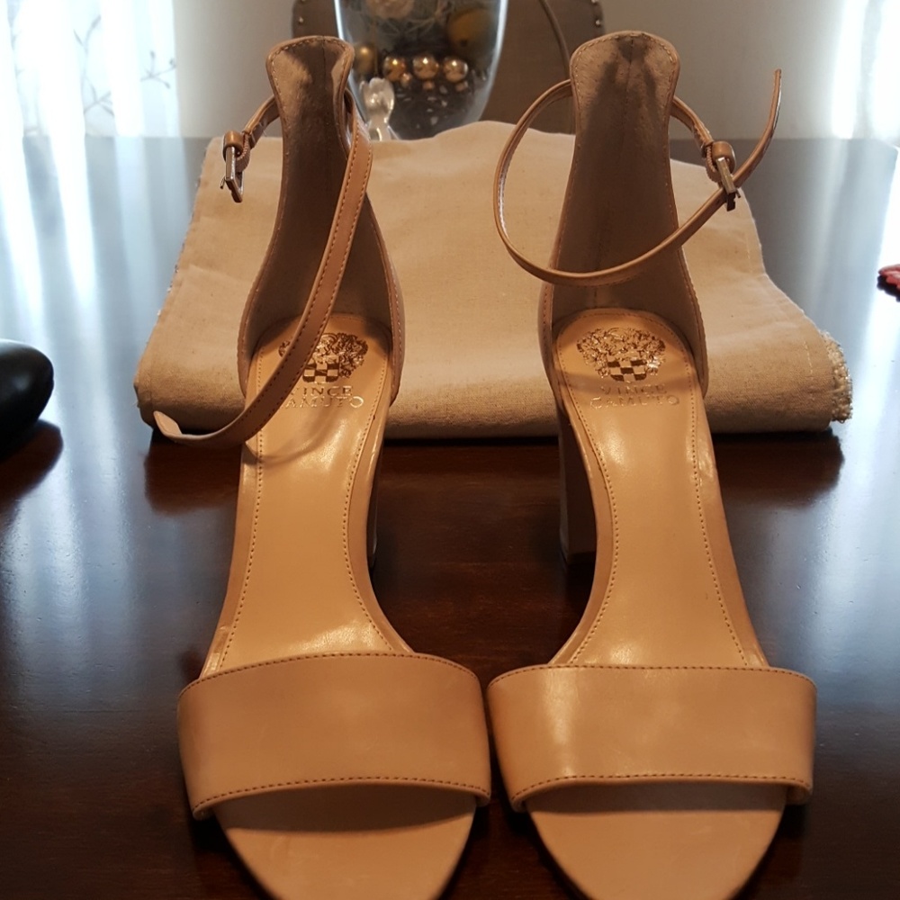 Vince Camuto Shoes